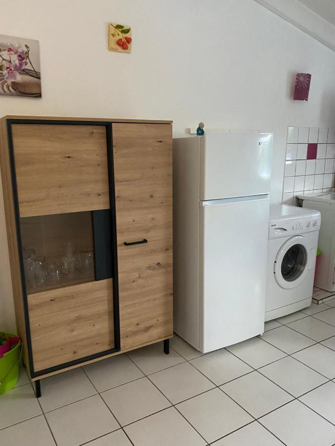 Appartements: Plage & Commerces A 200M Сент-Анн Екстер'єр фото