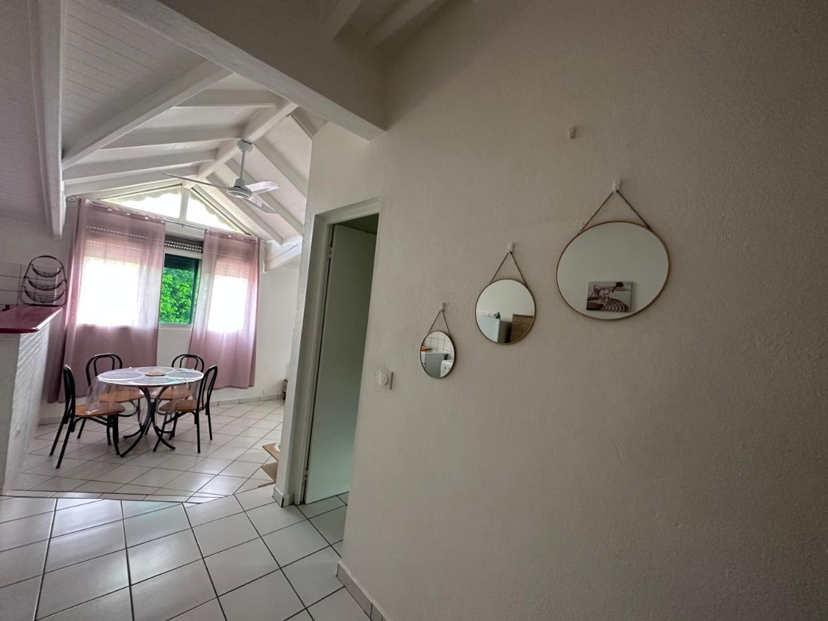 Appartements: Plage & Commerces A 200M Сент-Анн Екстер'єр фото